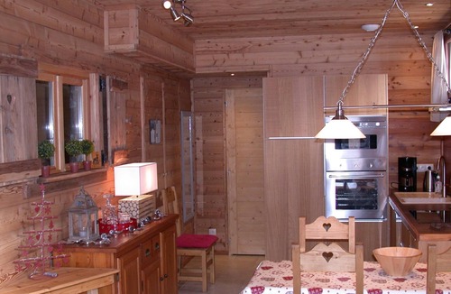 Allos Ski Chalet | Independent garden level 50 m2, terrace, parking, enclosed garden, recent chalet