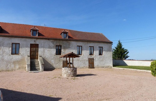 Arfeuilles Cottage | Independent house with garden, pets allowed, near Vichy