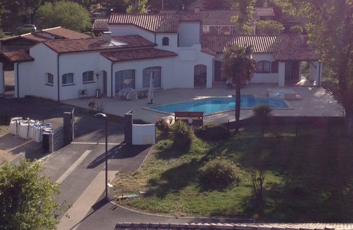 Biganos House | INDUS GUEST ROOM WITH BATHROOM IN THE HEART OF THE BASSIN D'ARCACHON