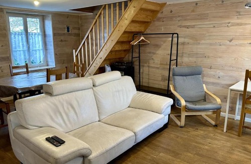Imphy Apartment | J4 Parking, Wifi Grand 2 Chambres 3 lits, jusqu'à 4 pers Réduc Semaine ou Mois, Velo