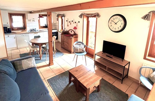 Le Grand-Bornand Apartment | JARDIN face aux ARAVIS -Appt 4/5 P dans CHALET center village GRAND BORNAND