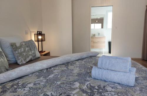 Cubjac House | "Jolie Maison Confortable au Coeur d'un Environnement Calme et Boisé"