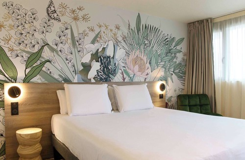 Vitrolles Hotel | Kyriad Vitrolles - Marseille Aeroport