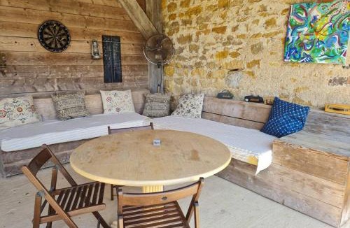 Nuars House | L'Armance - Magnifique Maison typique morvan avec piscine