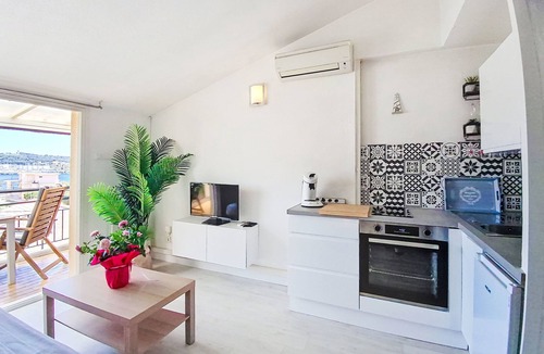 Les Sablettes Apartment | La Croisette by Interhome
