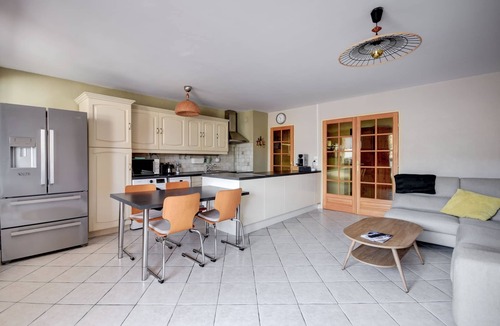 Vitrolles Apartment | La Durance - 10 min de l'aéroport de Marseille
