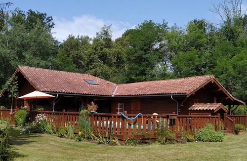 Sabres Ski Chalet | La Maison "Toutembois" and its swimming pool terrace in the heart of nature, 4 bedrooms, 8/10 pers.
