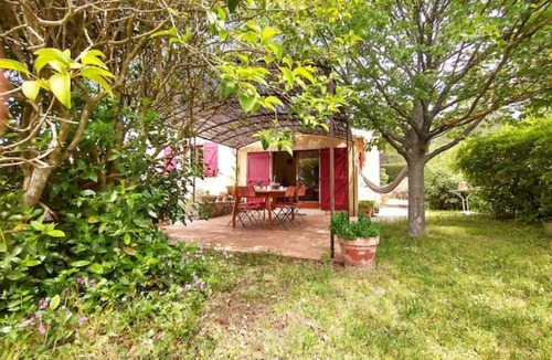 Le Beausset Villa | La Petite Provence au Beausset between land and sea
