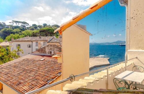 Old Town Apartment | La Petite Sirene l Vue Mer La Ponche l Shellter-Rentals