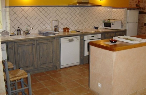 Vitrac-Saint-Vincent Cottage | La Queue Rousse Cottage - Historic Home with Fireplace and Enclosed Garden