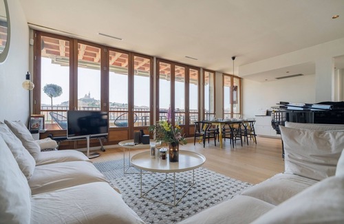 Hotel-de-Ville Apartment | La Traviata - Avec vue spectaculaire sur le port