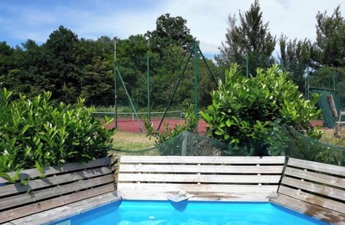 Crux-la-Ville House | La Vache Tennis Privé - Nature, Relaxation & Comfort in Burgundy