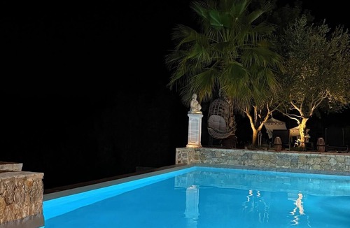 Saint-Jacques House | Large villa with a large pool and a gym