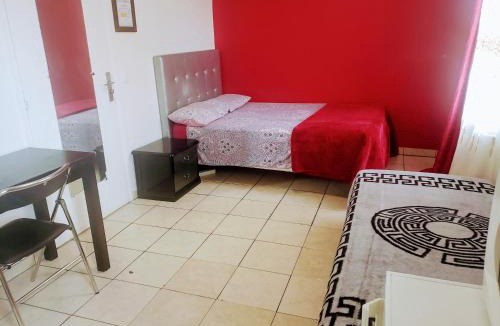 Saint-Denis Hotel | LE CEDRE