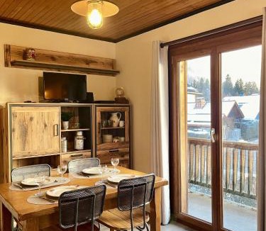 Les Praz-de-Chamonix Apartment | Le Chaney - T2 dans chalet - Massif du Mont-Blanc