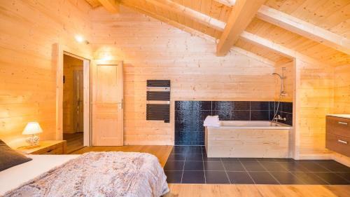 La Chapelle-d'Abondance Ski Chalet | Le Ciste - Chalet - BO Immobilier- Châtel Multipass Activités Été 2026 en option au tarif de 4euros par jour et par personne