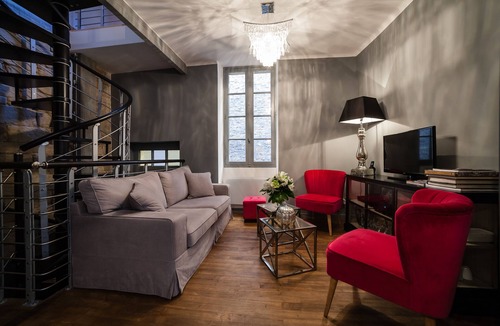 Sarlat-la-Caneda Historic Center House | LE CLOS DE L'ABBAYE 4 * in the heart of the Cité Médiale de Sarlat + Free parking