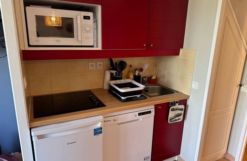 Monflanquin Condo | Le Cocon du lac,Sleeps 5, Pool & Lake
