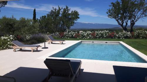 Saint-Didier House | Le Cottage du Chat Blanc, Saint-Didier, Provence, 4 pers, climatisation, piscine