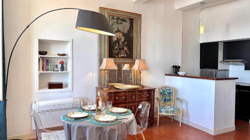 Old Town Apartment | Le Majestic - Loft Vue d'Exception Port St-Tropez