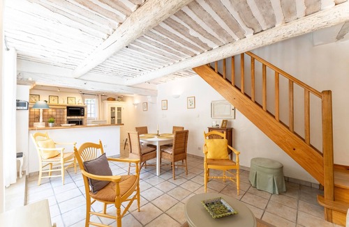 Cabrieres-d'Avignon House | Le Mazet de Cabrières/Gordes in Provence