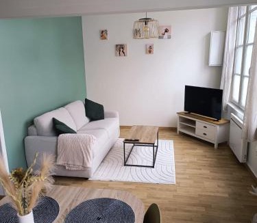 Sully-sur-Loire Apartment | Le Nid du Château Sully-sur-Loire