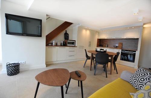 Le Suquet Apartment | le panoramer
