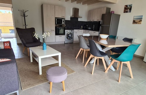 Andernos-les-Bains Apartment | Le Patio St Georges Apartment No. 1, 70 m², Andernos Center SUPPORT US, THANK YOU