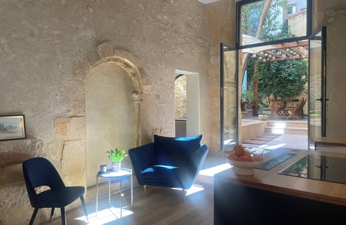 Aix-en-Provence Historic Centre Apartment | Le Spacieux - A Journey to Provence