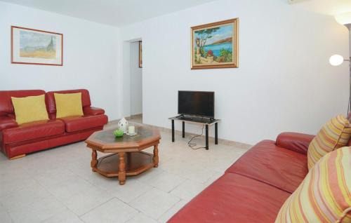 Le Sambuc Apartment | Les Piboules
