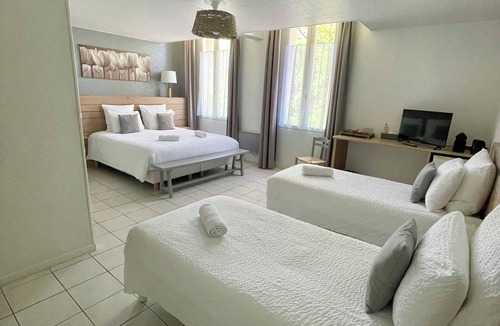 Saint Ouen d'Aunis House | Les Trois Cèdres