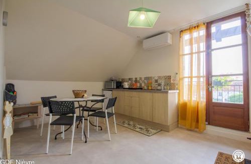 Dornes Bed & Breakfast | Les Volets Bleus