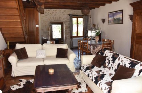 Provins House | Les Volets Bleus