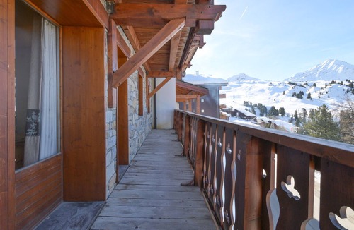 Belle Plagne Apartment | 'Lesetoilesdelaplagne Chalet 24' Apartment with Mountain View and Balcony