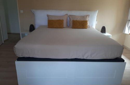 Amplepuis Apartment | Logement Confortable dans résidence privée à Amplepuis