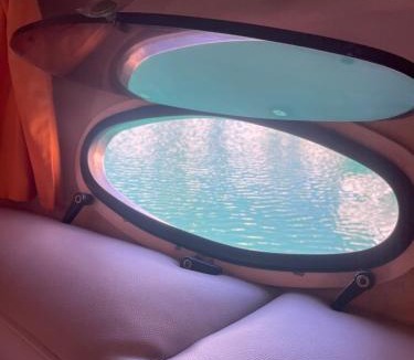 Antibes City Centre Boat Rental | Logement insolite French Riviera avec parking