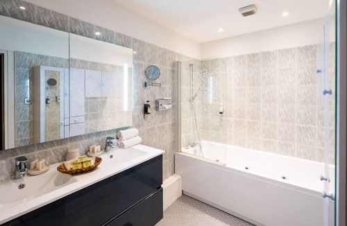 Bort-les-Orgues Hotel | Logis Central Hôtel & Spa