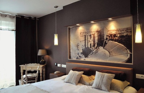 Orange Hotel | Logis Hôtel Le Glacier