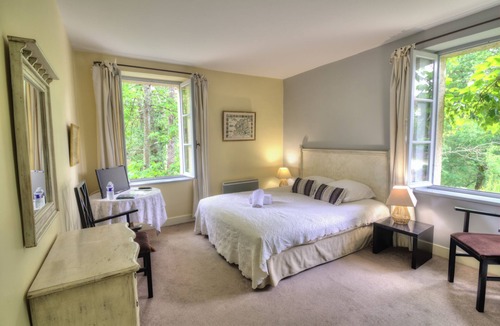 Les Eyzies Hotel | Logis Hôtel Le Moulin de la Beune