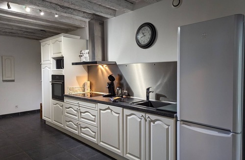 Sigloy Cottage | Loire Valley cottage with heated pool, tennis, WIFI, BBQ