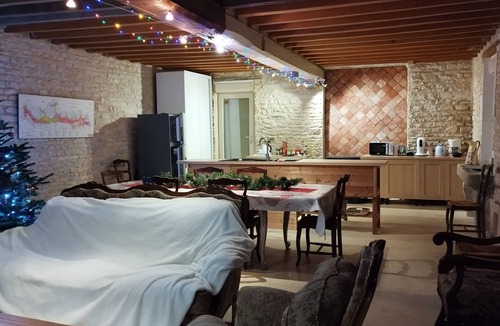 Sacy House | Longère bourguignonne 200 m2, swimming pool and 5800m2 fenced garden