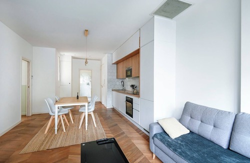 La Castellane Apartment | Lovely 2-bedroom apt central Marseille