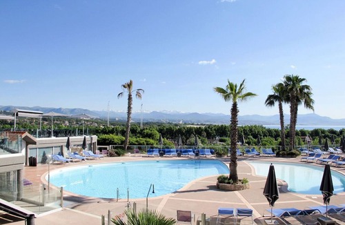 Plaine de la Brague Apartment | Lovely apartment for 2 guests with WIFI, pool, A/C, TV, balcony and pets allowed
