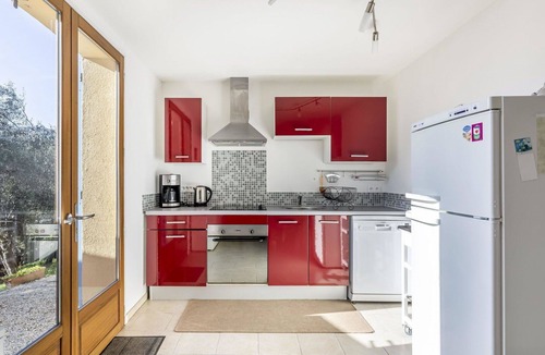 Cabris Apartment | Lovely apartment for 5 people with WIFI, A/C, TV and terrace