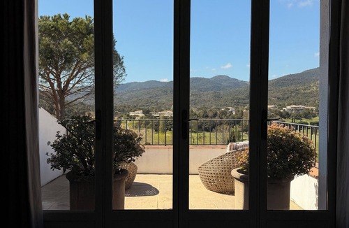 Mandelieu-La-Napoule Villa | Luxury Contemporary Villa, Private Pool, near Beach and Golf