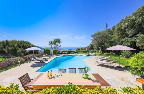 Gairaut House | Luxury Hillside Villa in Nice Overlooking the Mediterranean Sea