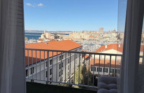 Saint-Victor Apartment | Magnificent apartment with Vieux Port view