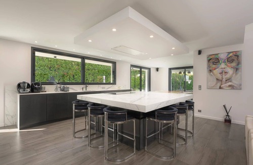 Biot House | Magnificent contemporary villa with swimming pool