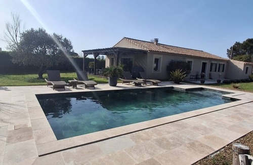 Cabrieres-d'Avignon Villa | Magnificent 5-star villa in the heart of the Luberon Swimming pool and air conditioning