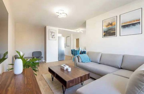 Le Rouet Apartment | Magnificent Modern 2 Bedrooms Apartment - Castellane District